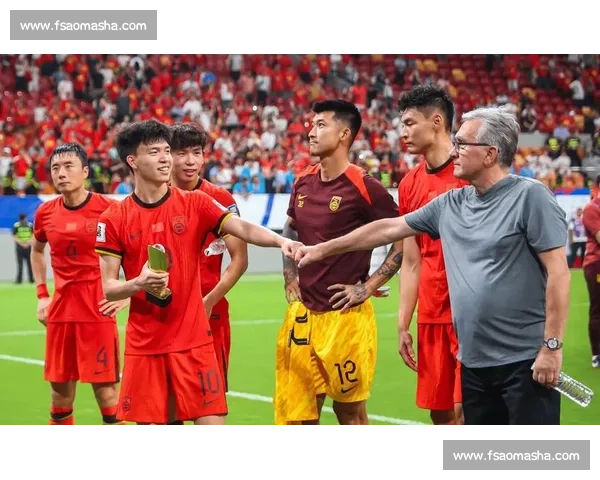 国足东亚杯名单大换血！12 人出局 + 00 后占半壁江山，青春风暴正式开启